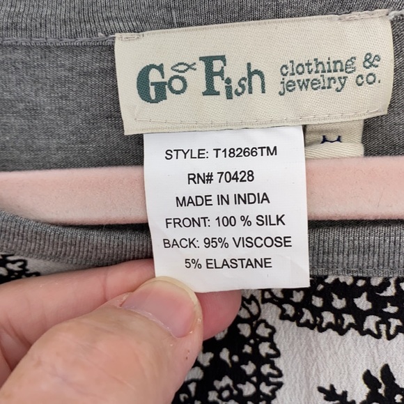 Go Fish silk oversized tee. Size M - Picture 5 of 6